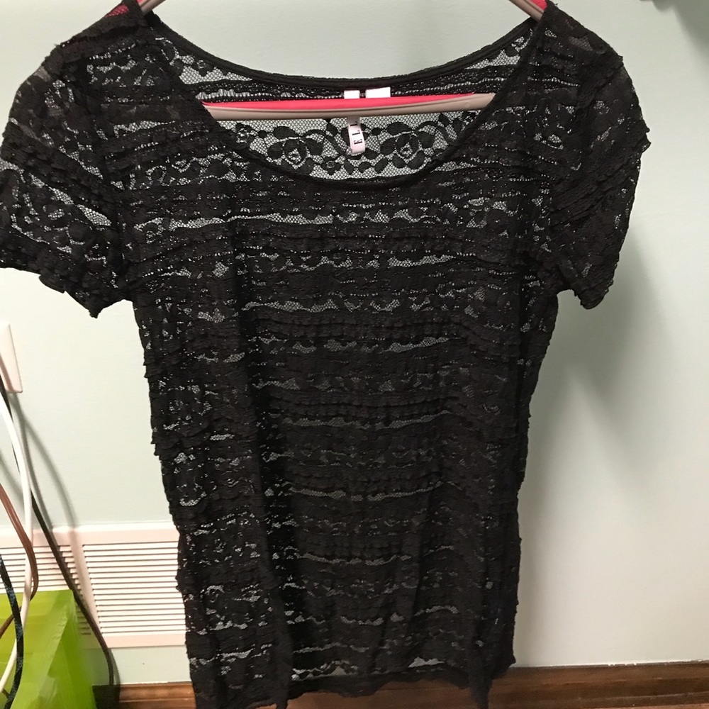black shirt